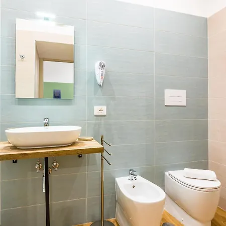 Guest Bellini * נאפולי