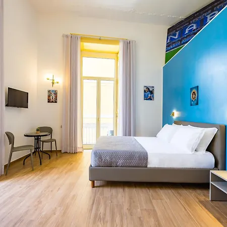 Guest Bellini נאפולי