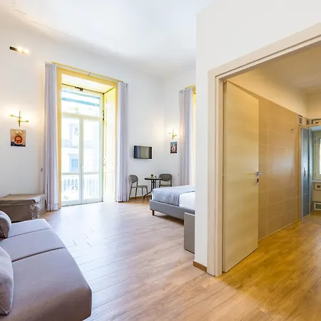 דירה Guest Bellini נאפולי